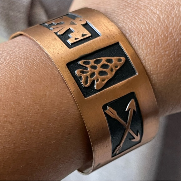 BELL TRADING POST | Vintage | Solid Copper Cuff Bracelet Circa 1960's - Picture 10 of 16